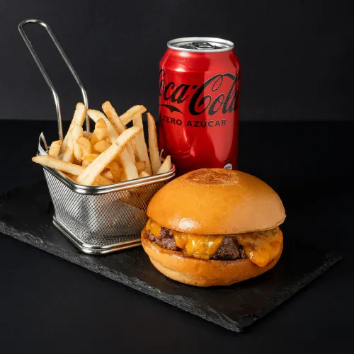 Combo - Burger, Papas y Bebida