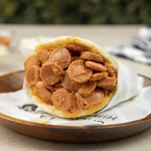 Arepa de Salchicha Guisada
