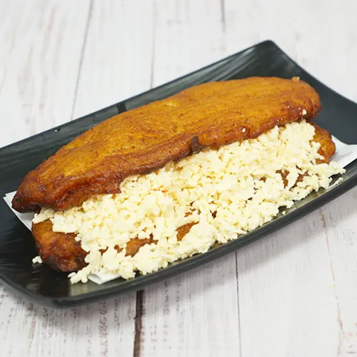 Patacón Con Queso Blanco
