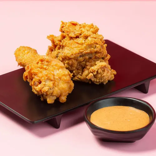 2 Piezas De Pollo Crunchy, 1 Salsa Oh My Chicken