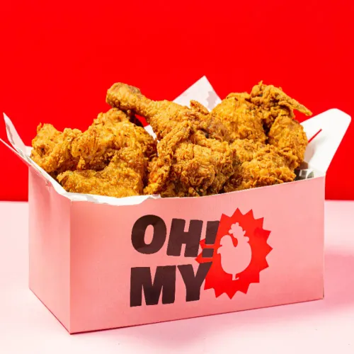 6 Piezas De Pollo Crunchy, 2 Salsas Oh My